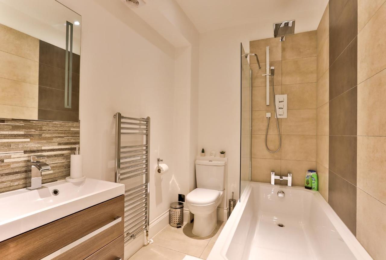 Kvm - Jubilee Mansions Apartment By Kvm Stays Peterborough Buitenkant foto